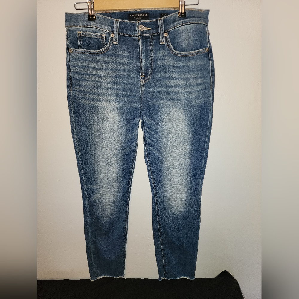 LUCKY BRAND mid rise skinny available dark light wash size 6/28